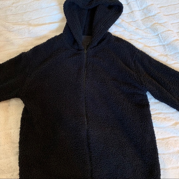VS pink Reversible Sherpa Lined Full Zip Hoodie - Picture 2 of 3
